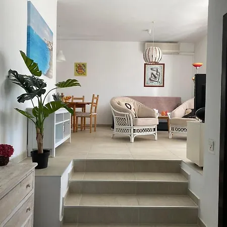 Molat Bay View דירה *