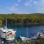 Molat Bay View Apartment Molat
