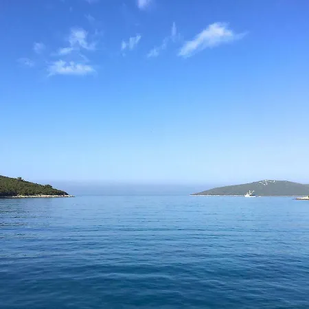 公寓 Molat Bay View *